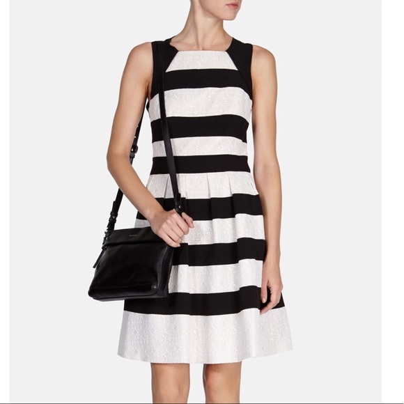 Dress with pockets. - Picture 2 of 8